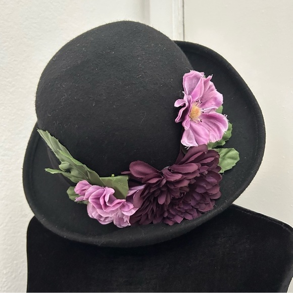 Vintage Sparkle Plenty Black Felt Hat with Purple Floral Accent, Romcom 90s Vibe - Picture 2 of 16